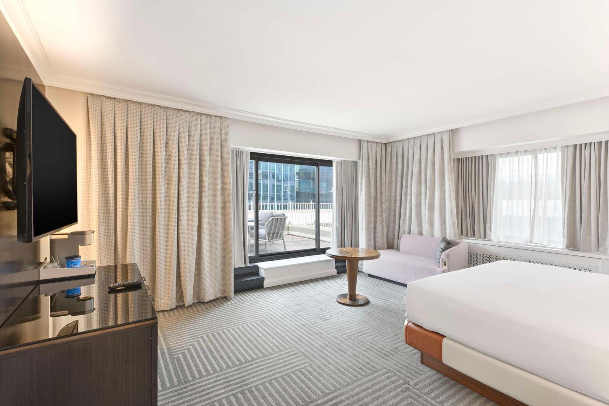 Отель Capital Hilton Вашингтон Экстерьер фото