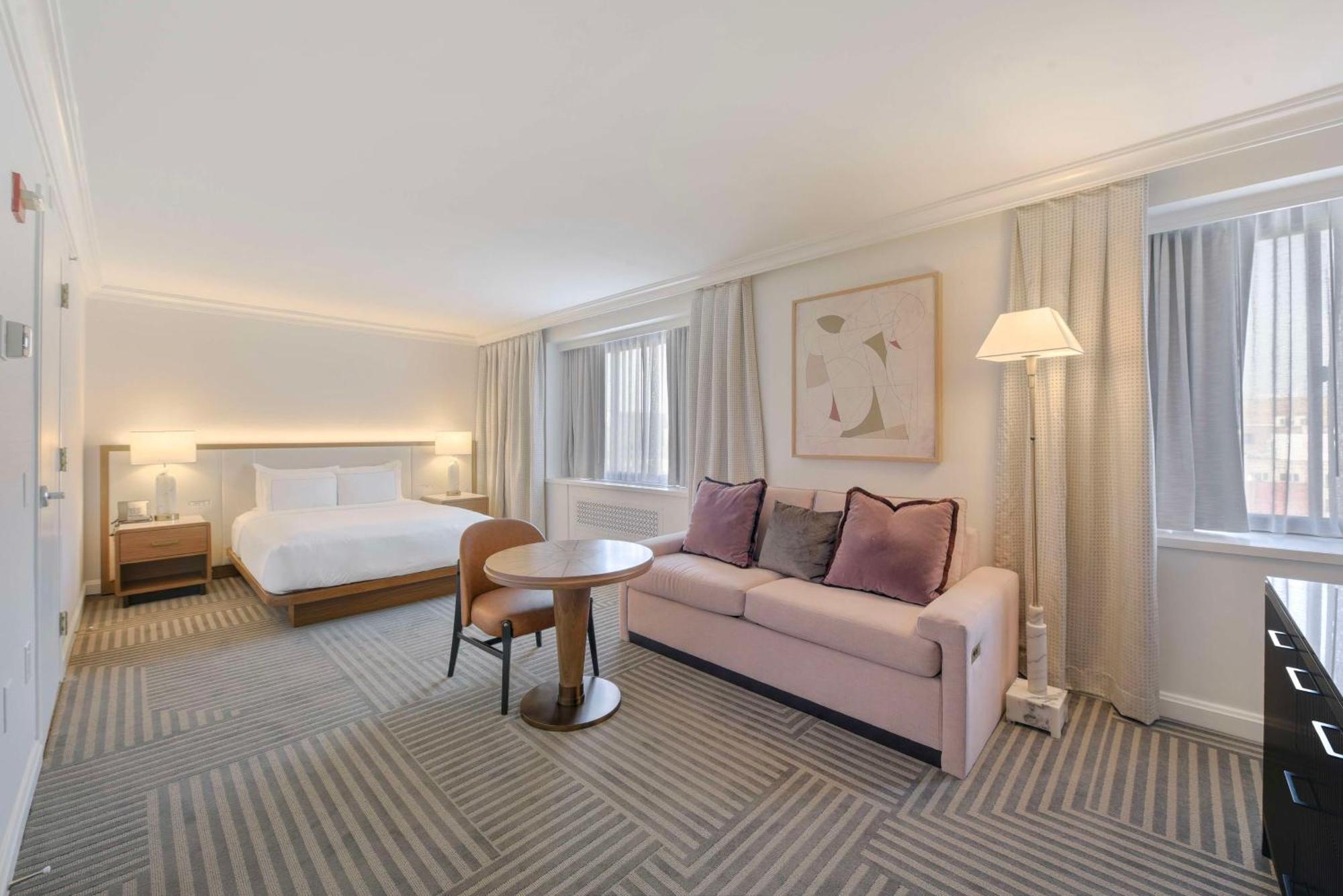 Отель Capital Hilton Вашингтон Экстерьер фото