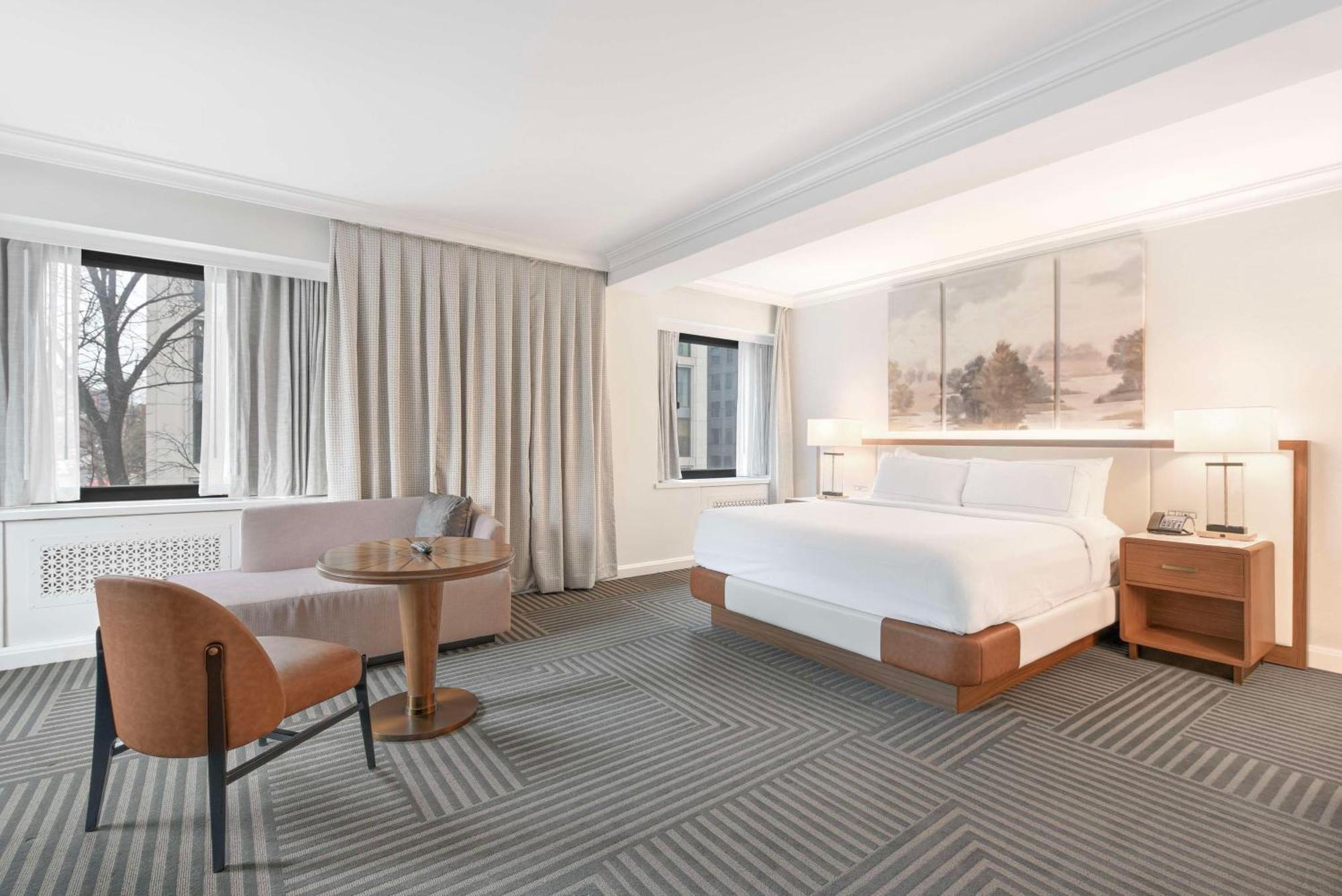 Отель Capital Hilton Вашингтон Экстерьер фото