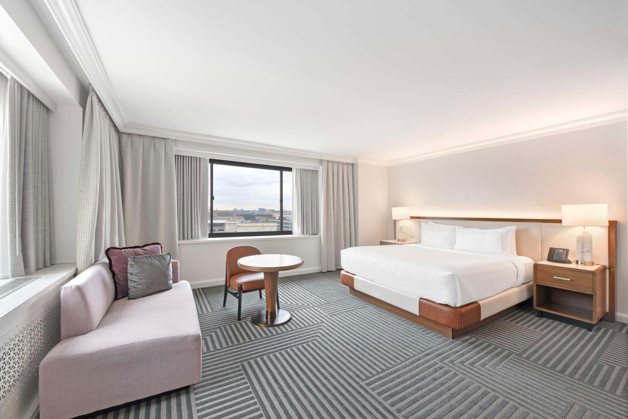 Отель Capital Hilton Вашингтон Экстерьер фото