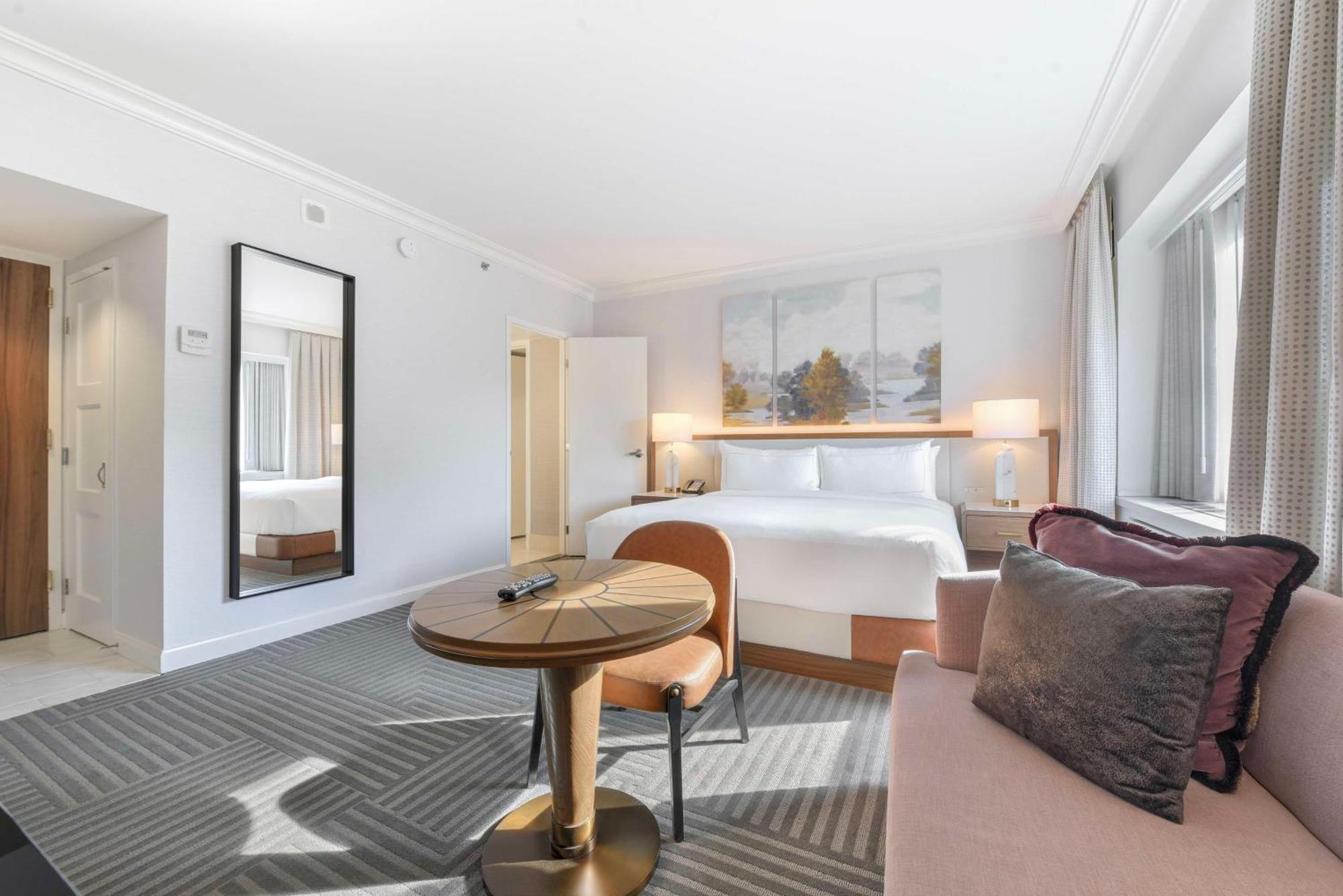 Отель Capital Hilton Вашингтон Экстерьер фото