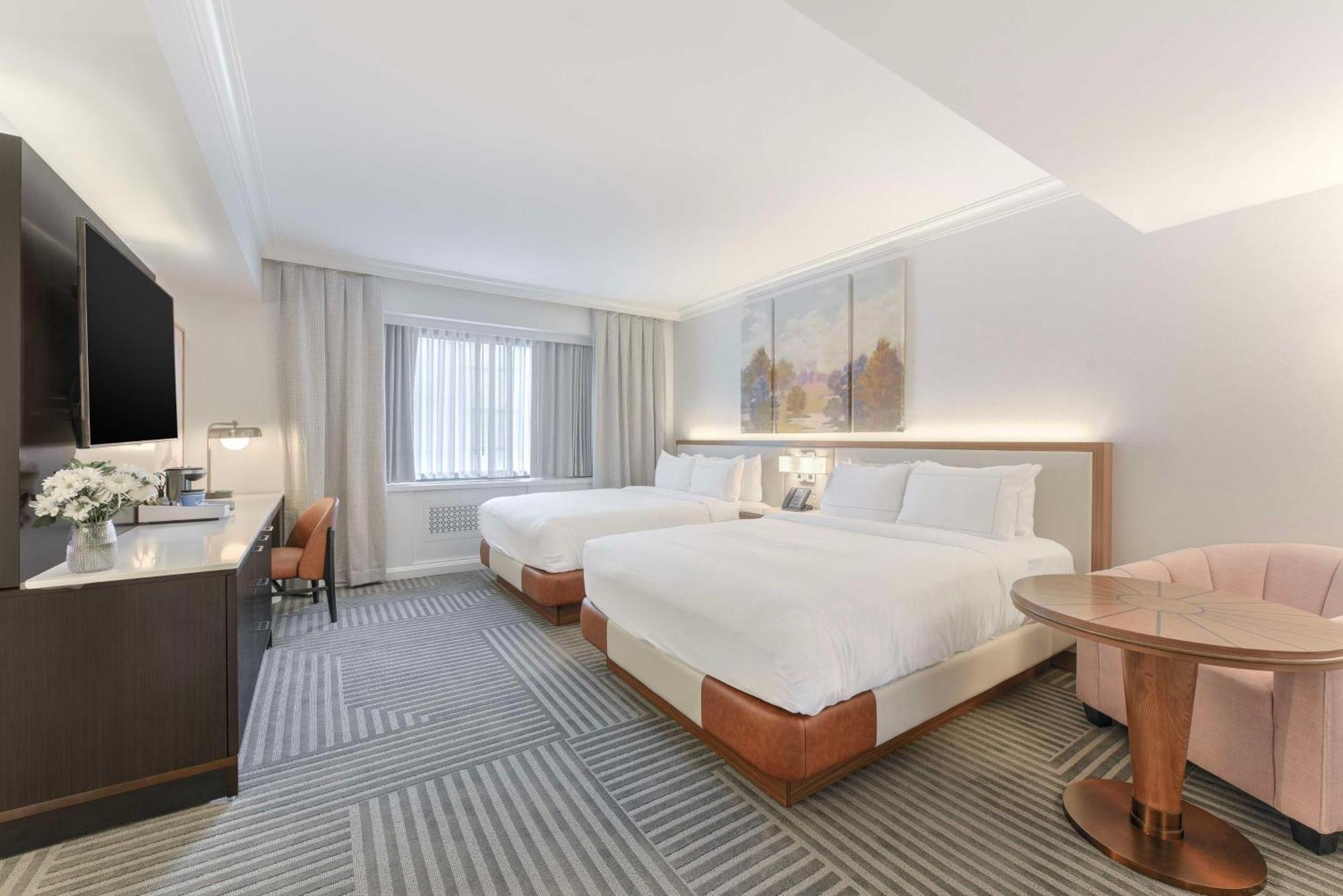 Отель Capital Hilton Вашингтон Экстерьер фото