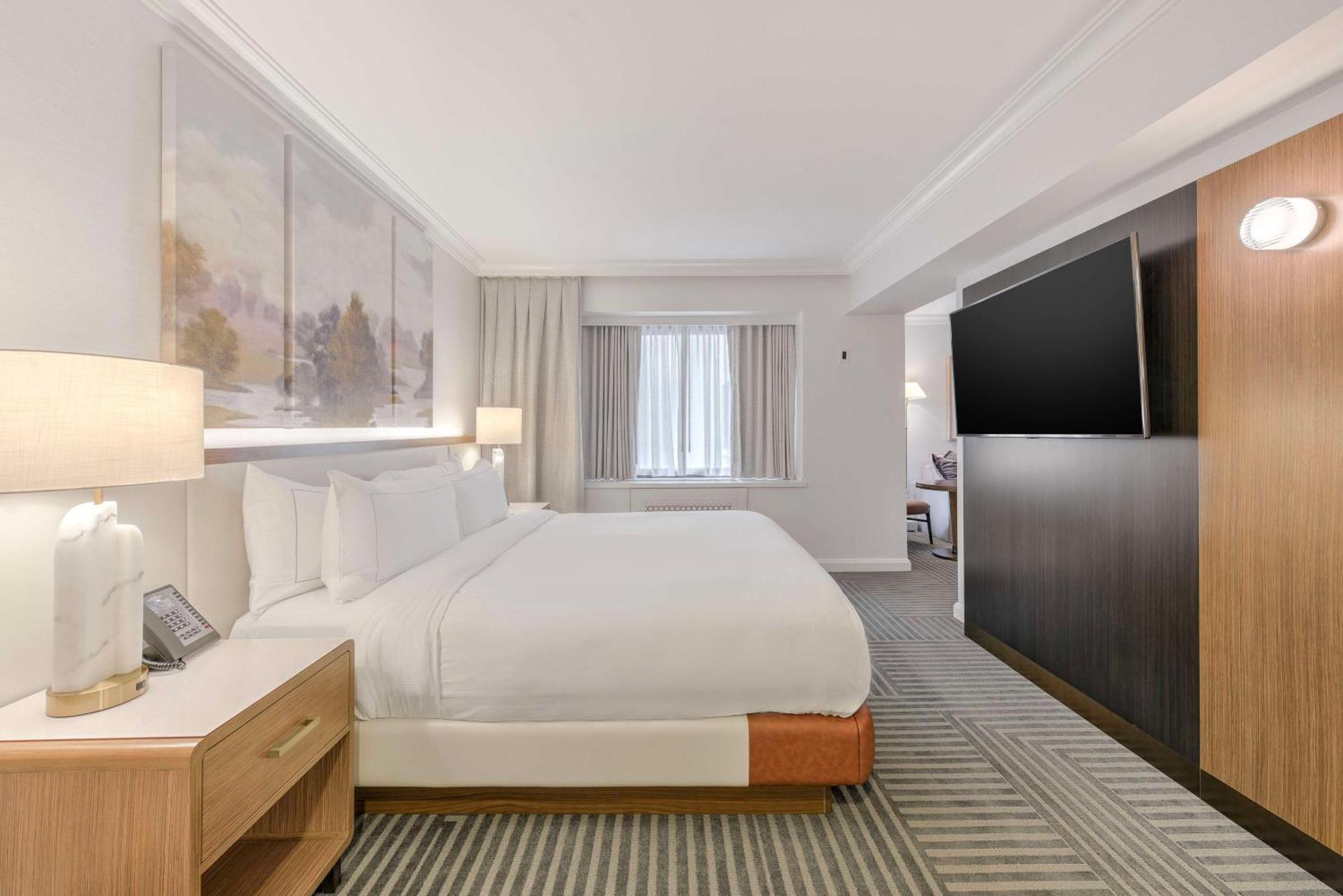 Отель Capital Hilton Вашингтон Экстерьер фото